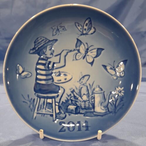 Bing & Grondahl 2014 Children's Day (Barnets Dag) Plate 1902914-ROYAL COPENHAGEN